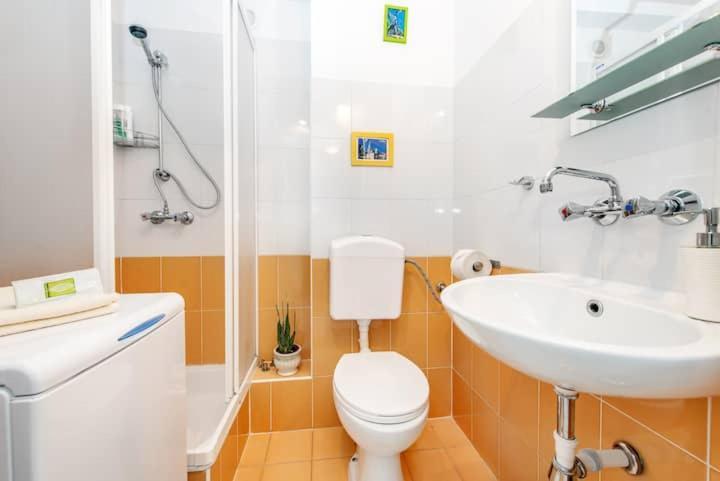 Cosy Studio Apartment Krakow Bagian luar foto